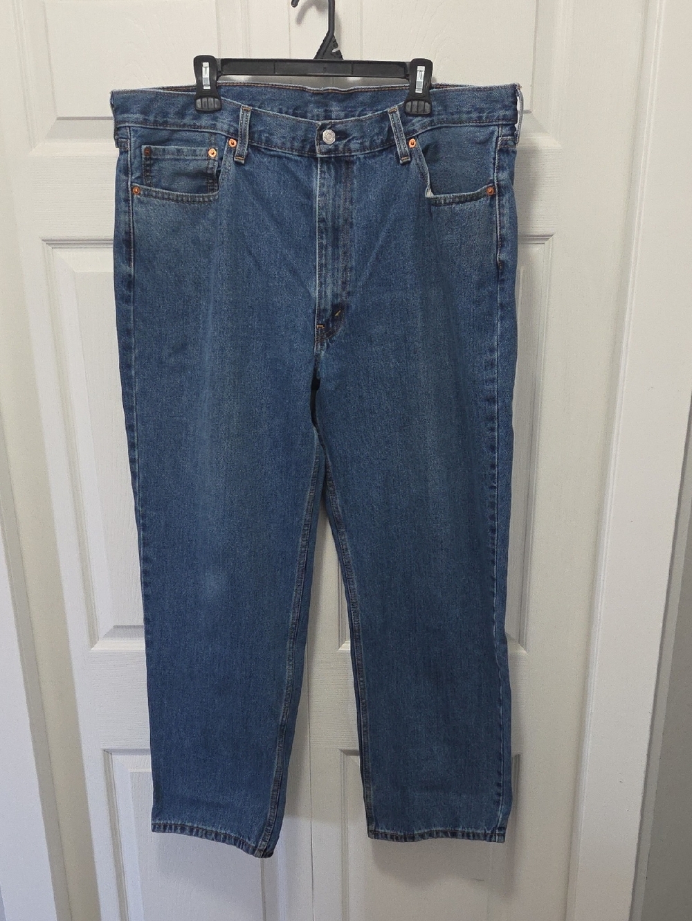 Levi's Men's Size 42 Relaxed Denim Jeans in Medium Blue